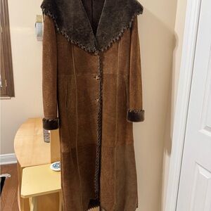 DRAMATIC PRICE DROP: GREAT HOLIDAY GIFT of an EXQUISITE AUTUNNO LUXURY SHEARLING